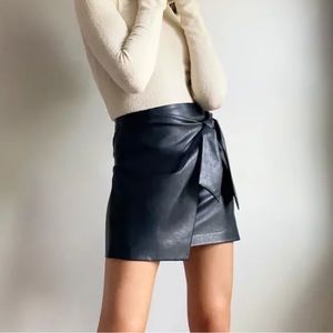 ARITZIA leather mini skirt